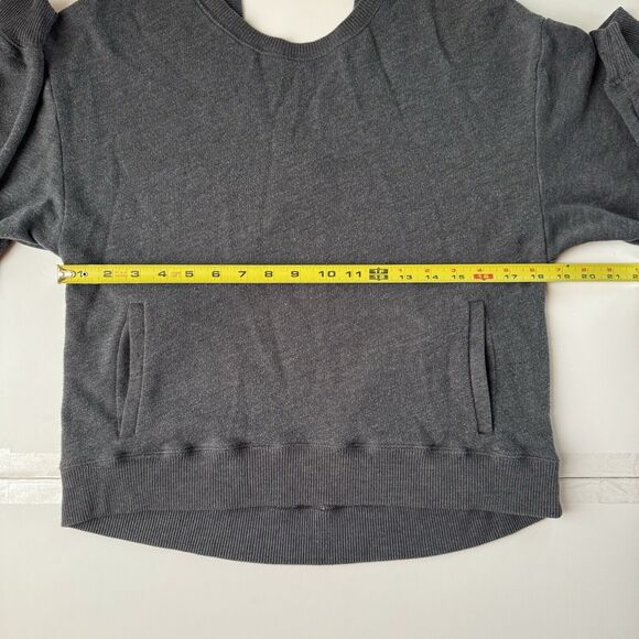 Hollister Women’s Long Sleeve Gray Crewneck Sweater Open Back Pullover Size XS - Picture 6 of 14